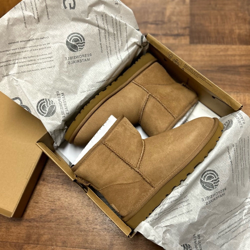 Ugg Women’s Classic Mini II CHESTNUT